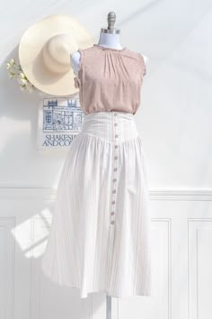 Cottagecore clothes - Sasha Cotton Midi Skirt Modest Styles For Women, Summer Cottagecore Outfits, Modest Spring Fashion, Cottagecore Skirts, Cottagecore Fashion Skirts, Feminine Summer Outfits, High Waisted Skirt Outfit, Cottagecore Skirt, Cottagecore Clothes