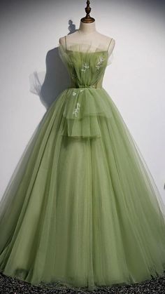 Ballroom Blitz, Prom 2022, Green Formal Dresses, Oc Outfits, Yule Ball, Green Tulle, Fashion Dictionary, Floor Length Prom Dresses, Princess Ball Gowns