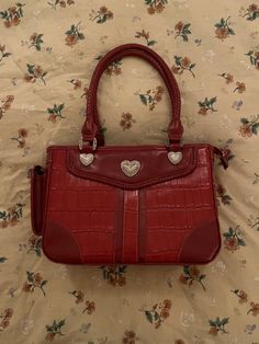 Red Purse, Girly Bags, Mia 3, Pretty Bags, Mode Inspo, Red Aesthetic, Cute Bags, Look Fashion