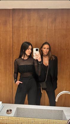 Winter Night Out Outfit Bar, Bar Night Outfit, Night Out Outfit Bar, Going Out Outfits Night Club, Night Out Outfit Clubwear, Go Out Outfit Night, Outfit Bar, Winter Party Outfit, Bar Outfits