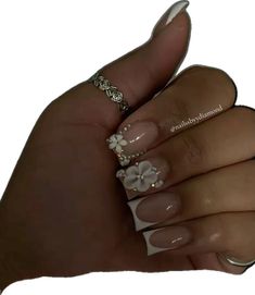 Short Glam Nails Rhinestones, White Frenchies Nails, Bling Acrylic Nails Short, Latina Nails, Quartz Nails, Designs For Short Nails, Amazing Nails, Spring Nail Designs, Birthday Inspo