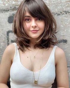 Cabello corto para gorditas cara redonda Round Face Haircuts, Short Hair Haircuts, Medium Length Hair Cuts, Hair Transformation, Short Hair Cuts For Women, Womens Haircuts, Hair Trends, Medium Length Hair Styles, Hair Lengths