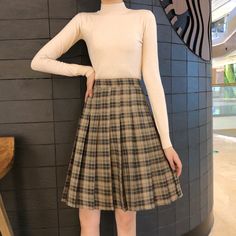 Knee Length Plaid Skirt, Skirts Street Style, Plaid Skirt Plus Size, Yellow Plaid Skirt, Skirt Classy, Pleated Plaid Skirt, Fall Yellow, Skirt School, Classic Academia