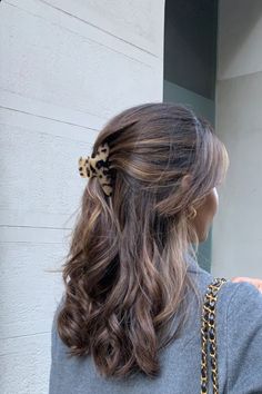 Color On Brunette Hair, Hair Color For Light Skin And Brown Eyes, Hair Length Inspiration, Brown Layers Medium, Collar Bone Length Hair Brunette Balayage, Effortless Hairstyles Mid Length, Brunette Hair Inspo Color, Longer Than Shoulder Length Hair, Framing Pieces Hair