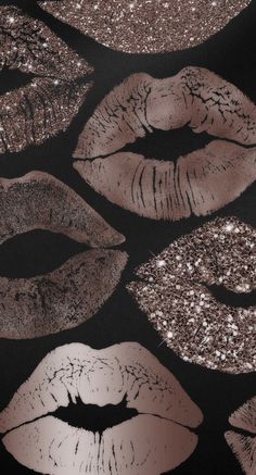 many different types of lips on a black and silver background with glitters in the middle