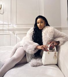 Dior bag Ayanda Thabethe, Faux Fur Outfit, Stylish Winter Coats, Chic Winter Outfits, Fashion Vocabulary, Winter Outfit Inspiration, African American Hairstyles