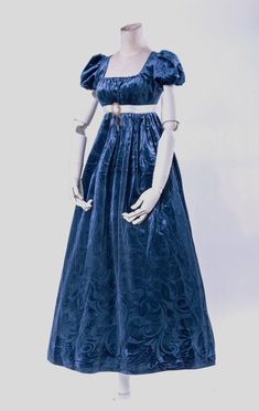 Dare to be bold with this enchanting Bridgerton-inspired, regency era sapphire velvet jacquard dress. Featuring a stunning regency era ball gown plus size, this dress is ideal for turning heads and making a statement. Knock 'em dead at your next soiree! Velvet Ball Gown, Ball Gown Plus Size, Bridgerton Inspired, Regency Era Fashion, Op Dress, Italian Dress, Regency Dress, Regency Fashion, Gown Plus Size