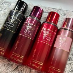 #victoriassecret Perfume Red, Victoria Secret Perfume Body Spray, Profumo Victoria Secret, Victoria Secret Body Spray, Perfume Organization, Victoria Secret Fragrances, Perfume Body Spray