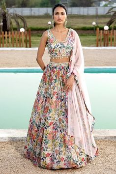 Floral Print Lehenga, Sangeet Lehenga, Print Lehenga, Crop Top Lehenga, Shadi Dresses, Floral Lehenga, Lehenga Online, Cotton Outfit