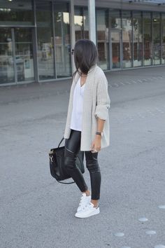 Comfy Black Leather Pants, Inspired Outfits, Fall Winter Outfits