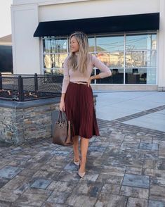 Virgo In Love, Burgundy Skirt Outfit, Winter Midi Skirt Outfit, Pleated Skirt Outfits, Burgundy Midi Skirt, Fall Photo Outfits, In Love With Life, Maroon Skirt, Outfit For Work