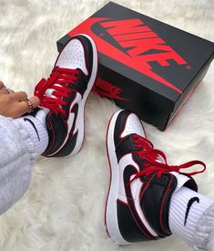 Japan Summer, Sneaker Nike, Jordan Sneaker, Dr Shoes, Custom Nike Shoes, Shoes Sneakers Jordans, All Nike Shoes