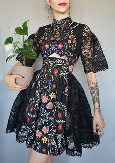 Starry Night Dress, Viscose Dress, Fashion Mode, Mode Inspiration, Looks Vintage, Serbia, Pretty Dresses, Beautiful Outfits, Aesthetic Clothes