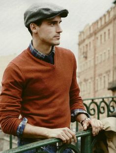 I like a man in a nice, classy v-neck sweater. And with the flannel shirt and tie and that flat cap? Scrum-diddely-umptious. Gentlemen Style, Fashion Goals, Orange Sweaters, England Fashion, Man Fashion, Sharp Dressed Man, The Perfect Guy, Mens Wear, Man Style