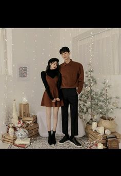 Twining Outfits For Couples, Matching Couple Outfits Aesthetic, Twining Outfits, Korean Couple Outfits, Ootd Couple, Halloween Parejas, Couples Outfits, Couple Outfit Ideas, Couple Matching Outfits