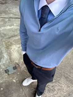 Ralph Lauren Old Money Men, Blue Collar Shirt Outfit Men, Smart Clothes For Men, Finance Aesthetic Men, Mens Shirt And Tie Outfits, Finance Style Men, Blue Tie Outfit Men, Finance Bro Outfit Men, Finance Bro Aesthetic Outfit Men