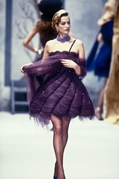 Tatjana Patitz Chanel Fall 1991, 90s Couture, Tatiana Patitz, Dior 90s, Chanel 90s, Tatjana Patitz, Classic Chanel