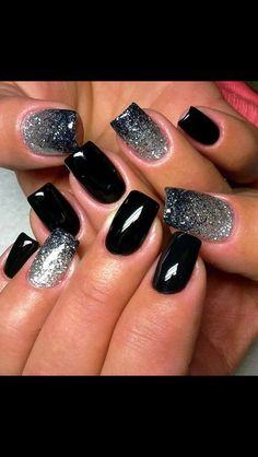 Silver Nail Designs, Nails With Glitter, Unghie Sfumate, Silver Nail, Black Nail Art, Sparkle Nails, Silver Nails