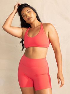 Our NKD Embody Sports Crop combines high-performance fabric and function, offering maximum breathability and flexibility. Featuring a low V-neck, narrow crossover straps, open back, full lining, and removable padding, it is designed to support your active lifestyle. With high-end fabric and advanced functionality, you can depend on superior performance, helping you reach your peak.  Made from our signature NKD fabric Low V-neck Narrow crossover straps Open back for ventilation and freedom of movement Fully lined Removable padding  Model is 166cm tall. She usually wears a size XS and is wearing a size XS. Her bust measures 80cm and her waist measures 66cm. Main: 81% Nylon/19% Elastane
Lining: 90% Polyester/10% Elastane

Recommended for training. Scrunch Shorts, Freedom Of Movement, Performance Fabric, Active Lifestyle, Crossover, High Performance, Open Back, Neon, High Waisted