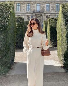 Winter Fashion Outfits Casual, Sophisticated Outfits, Wedding Glasses, Formal Outfits, 70s Inspired