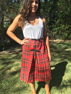 Moorbrook,plaid skirt, kilt, small,XS, Great Britain Fitted Plaid Preppy Skirt, Scottish Style Fitted Skirt For School, Scottish Fitted Skirt For School, Fitted Scottish Skirt For School, Scottish Style Plaid Skirt For Fall, Scottish Plaid Skirt For Fall, Fall Scottish Plaid Skirt, Fitted Scottish Pleated Skirt, Scottish Style Plaid Lined Skirt