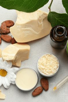 Cocoa Butter Benefits, Baby Dry Skin, Lotion Bars Recipe, Green Tea Face, Body Butters Recipe, Organic Butter, Unrefined Shea Butter, Homemade Face, Body Scrubs