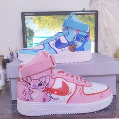 Custom Air Force 1 Mid Stitch-shecustomize Angel Custom, ليلو وستيتش, Lilo And Stitch Merchandise, Pink Stitch, Colorful Sneakers, Nike Shoes Girls, Preppy Shoes, Stitch Clothes, Air Force 1 Mid