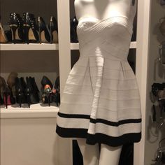 Love Love This Dress Perfect Dress For The Summer, Dress Up Or Down. Brand New Unworn, Been Sitting In The Closet For Too Long. Sans Souci, Perfect Dress, Cute Dresses, White And Black, Colorful Dresses, Midi Dress, Dress Up, Brand New, Womens Dresses