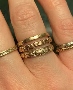 Mixed Metal Rings Aesthetic, Boho Gold Rings, Antique Ring Stack, Gold Vintage Rings, Ring Stack, Jewelry Fashion Trends, Classy Jewelry, Funky Jewelry, Stacked Jewelry