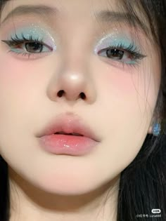 Cinnamoroll Makeup, Glitter Eyeshadow Looks, Halloween Rave, Doll Eye Makeup, Creative Eye Makeup