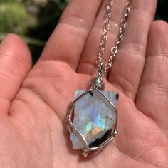 "☾ Rainbow Moonstone Necklace ☾ High quality, moonstone in a secure & subtle setting that highlights the stone These pendants come in pure copper or sterling silver. Choose from an adjustable Faux leather chord (vegan friendly) a matching 18\" copper chain or a matching 18\" sterling silver chain. Faux leather chords are \"vegan friendly\" because they are actually cotton made to look like leather. These chords are also tied to be adjustable so you can wear it at your desired length. Please Crystal Necklace Black, Moonstone Crystal Necklace, Rainbow Moonstone Crystal, Diy Wire Jewelry Rings, Ethereal Jewelry, Rainbow Moonstone Jewelry, Wire Jewelry Rings, Moonstone Pendant Necklace, Rainbow Moonstone Necklace