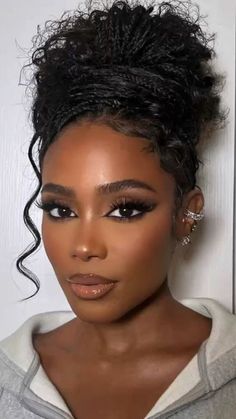 Black Women Birthday Makeup, Prom Makeup Looks Smokey Eye, Elegant Makeup Black Women, Wedding Makeup Contour, Bold Eyes Makeup, Night Makeup Black Women, Brown Smokey Wedding Makeup, Natural Makeup For Black Women With Red Lip, June Wedding Makeup