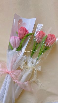 tulip bouquet Pink Tulip Bouquet, Pink Tulips Bouquet, Flower Bouquet Diy, Pipe Cleaner Crafts, Flower Gift Ideas, Tulip Bouquet