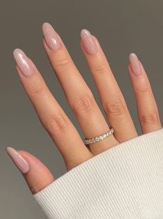 Shimmery nude winter nail designs April Nails Ideas Simple, Summer Nails Ideas 2024 Almond, April Birthday Nails, Manicured Nails, April Nails, Milky Nails, Nails Silver, Gold Prom, Nails Gold