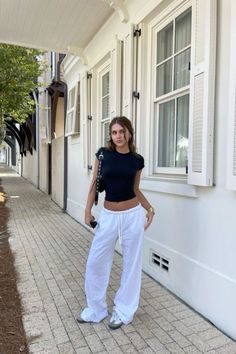 Women Linen Pants, Casual Pants for Women, Wide Leg Palazzo Pants for Women 【Size Guide】XS=US 0-2, S=US 4-6, M=US 8-10, L=US 12-14, XL=US 16-18, XXL=US 20-22; Please must refer to the size chart on the left photo gallery before purchase 【Design】Drawstring pants women/ low waist pants/ 2 side pockets long pants/ solid white beach pants for women/ wide leg palazzo pants/ lightweight linen pants for women/ straight leg flowy pants 【Highlights】Lightweight linen blend fabric, make this women causal pants super comfortable and breathable; drawstring waist perfect for every body figures; trendy wide leg pants will create elongating effect; perfect for your casual, beachy or lounge wear White Linen Pants Outfit, Hm Outfits, Dinner Outfit Casual, Linen Pants Outfit, White Pants Outfit, Samba Outfit, Uni Outfits