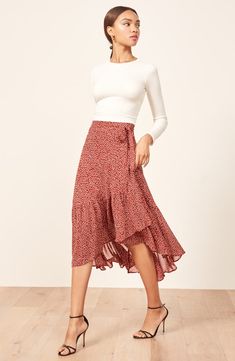 Cute Outing Outfits, Wrap Skirt Outfit, Midi Wrap Skirt, Skirt Trends, Cute Skirts, Fashion 2020, Wrap Skirt, Skirt Outfits, Skirt Fashion