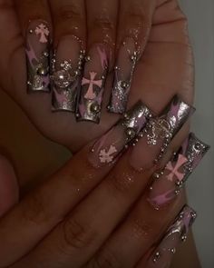 Gangsta Nails Acrylic, Goth Nails With Charms, Rare Nail Designs, Extreme Nails Designs, Buzzballz Aesthetic, Y2k Nails Long, Grunge Y2k Nails, Nail Ideas Y2k Long