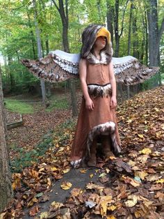 Buckbeak Costume, Wing Costume, Narnia Costumes, Theme Clothes, Costume Wings, Halloween Costume Idea, Alice In Wonderland Costume