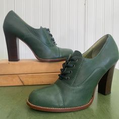 Excellent Used Condition - No Rips, Stains Or Wear Through. Cleaned And Sanitized, Leather Has Been Conditioned. See Photos For Exact Condition. Gorgeous Made-In-Italy High Heeled Granny Boots/High Heeled Oxfords In Green. Four Eyelet Lace Ups (W/Original Laces) With Solid & Stable Heels. These May Be The Spectator, If Not, They Are Very Similar. Granny Shoes, Heeled Oxfords, Granny Boots, Marc Jacobs Shoes, Oxford Heels, Boots High, Eyelet Lace, Cute Shoes, Marc Jacobs