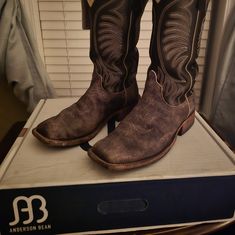 Slightly Worn Anderson Bean Boots I Bought Bout 6 Mouths Ago ... They Are To Tight On My Legs ... 9.5 D Any Question Feel Free To Ask Thanks Anderson Bean Boots, Bean Boots, Cowboy Western, Western Cowboy Boots, Black Tan, Western Boots, Black And Tan, Men's Shoes, Cowboy