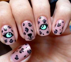 leopard design Unusual Nails, Cat Nail Designs, Gothic Gloves, Cheetah Nail Designs, Cat Nail, Fake Nails Designs, Fingernail Designs, Christmas Gel Nails