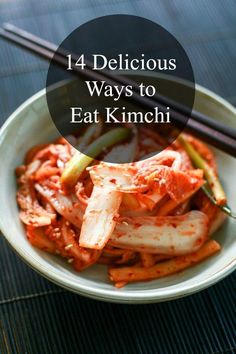 Ways To Eat Kimchi, Korean Food Kimchi, Koreansk Mad, Asian Dish, Korean Kimchi, Korean Kitchen, Cooking Light Recipes, Fermented Cabbage, Kimchi Fried Rice