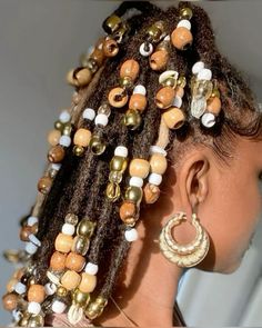 Loc Styles With Shells, Beads On Locs Styles, 90s Locs Hairstyles, Locs With Shells, Wicks Locs Men, Locs With Charms, Wicks Dreads Men, Loc Styles With Beads, Loc Jewelry Hairstyles