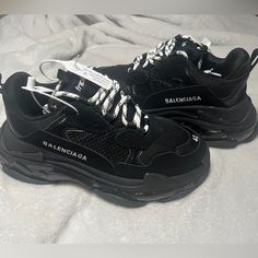 Balenciaga Triple S Size 42 All Black Black Y2k Shoes, Y2k Shoes, Black Y2k, Balenciaga Shoes, Balenciaga Triple S, Shoes Men, Dream Wardrobe, Me Too Shoes, All Black