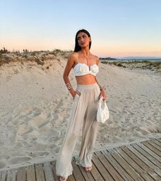 Trendy Instagram Outfits, Outfits Playa, Cute Beach Outfits, Holiday Outfits Summer, Beach Party Outfits, Resort Outfit, Flowers Color, Cruise Outfits