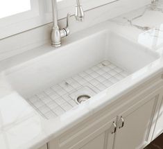 Bocchi Sotto 32 Undermount Fireclay Kitchen Sink Free Grid - Annie & Oak Kitchen Sink Remodel, Best Kitchen Sinks, Dirty Kitchen, White Kitchen Sink, Sink Sizes, Fireclay Sink, Single Bowl Sink, Bowl Kitchen Sink, Classic Kitchen