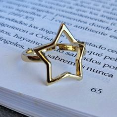 Star Ring Gold Plated Gold Star Jewelry Aesthetic, Gold Star Accessories, Chunky Star Ring, Gold Star Ring, Gold Star Jewelry, Jordan Year, Star Rings, Funky Rings, Golden Rings