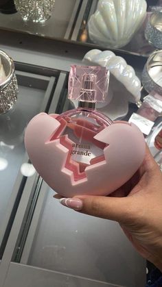 Ariana Grande Thank U Next, Profumo Victoria Secret, Koleksi Parfum, Ariana Grande Perfume, Thank U Next, Perfume Organization, Pink Perfume, Perfume Collection Fragrance, Shower Skin Care