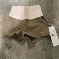 New Never Work High Waist Alo Short. Please Feel Free To Ask Any Question Alo Clothes Aesthetic, Alo Yoga Sporty Summer Shorts, Sporty Brown Fitted Shorts, Brown Fitted Sporty Shorts, Brown Athleisure Yoga Shorts, Beige Short Sporty Activewear, Sporty Fitted Beige Bottoms, Beige Fitted Sporty Bottoms, Fitted Brown Sports Shorts