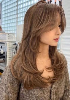 Must-Try Butterfly Haircuts for a Fashion-Forward Look Butterfly Hairstyle, Κούρεμα Bob, Butterfly Haircut, Layered Haircuts For Medium Hair, Hair Inspiration Long, Bangs With Medium Hair, Hairstyles For Layered Hair, Haircut Inspo, Fishtail Braid